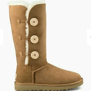 NWOT UGG Bailey Button Triplet Boots